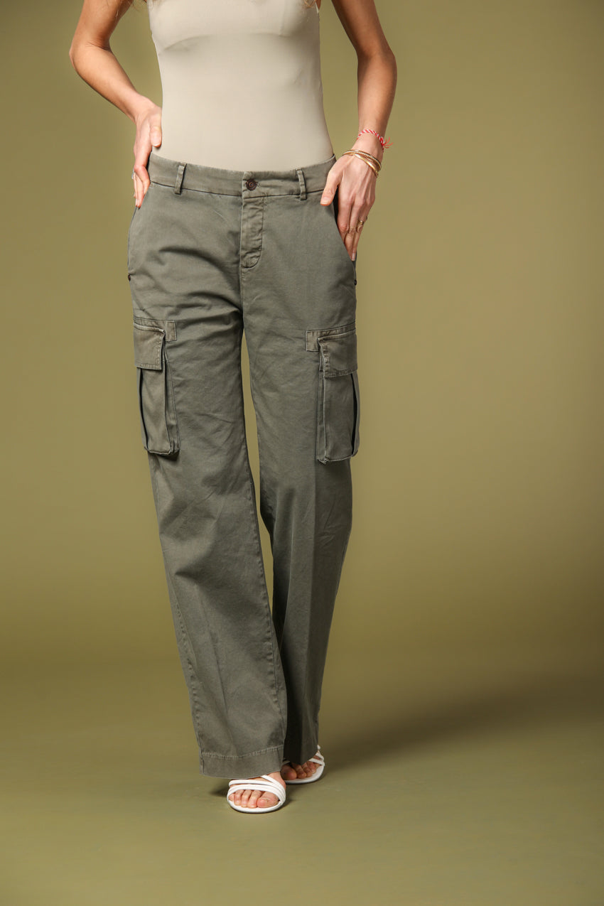 Bild 1 von Damen-Cargohose, Modell Victoria, in Militärgrün mit straight fit von Mason's