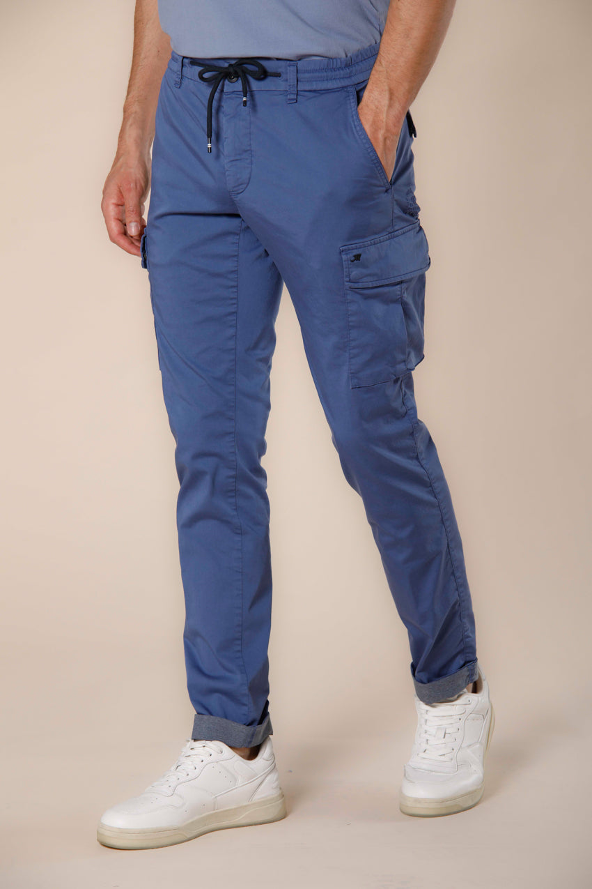 Immagine 1 di pantalone cargo jogger uomo in raso tecno travel stretch color indaco modello Chile Jogger Travel di Mason's