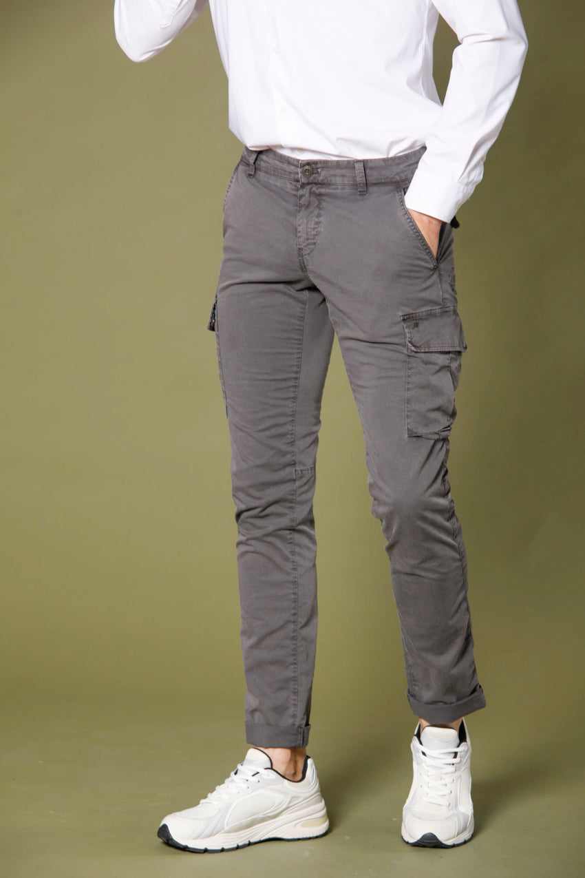 immagine 1 di pantalone cargo uomo in cotone stretch icon washing modello Chile colore marroncino extra slim di mason's