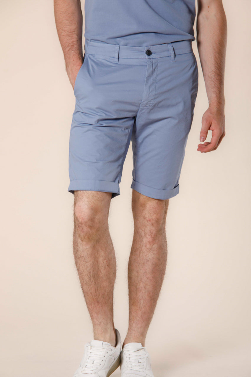 Image 1 du bermuda chino homme en gabardine stretch couleur azur modéle London par Mason's