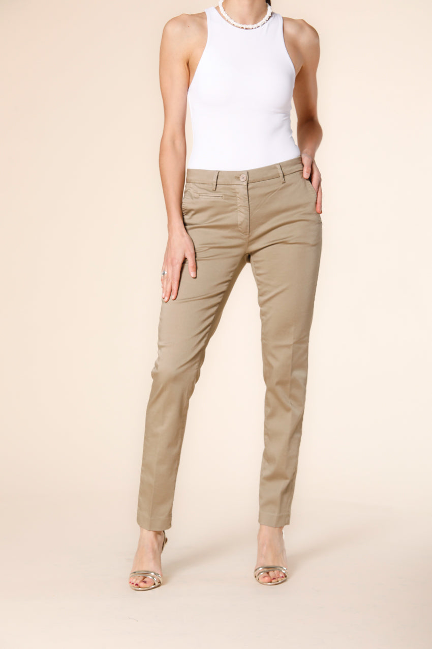 Bild 1 von Damen Chino Hose aus stretch Satin in Sailfarbe, Modell New York Slim von Mason's