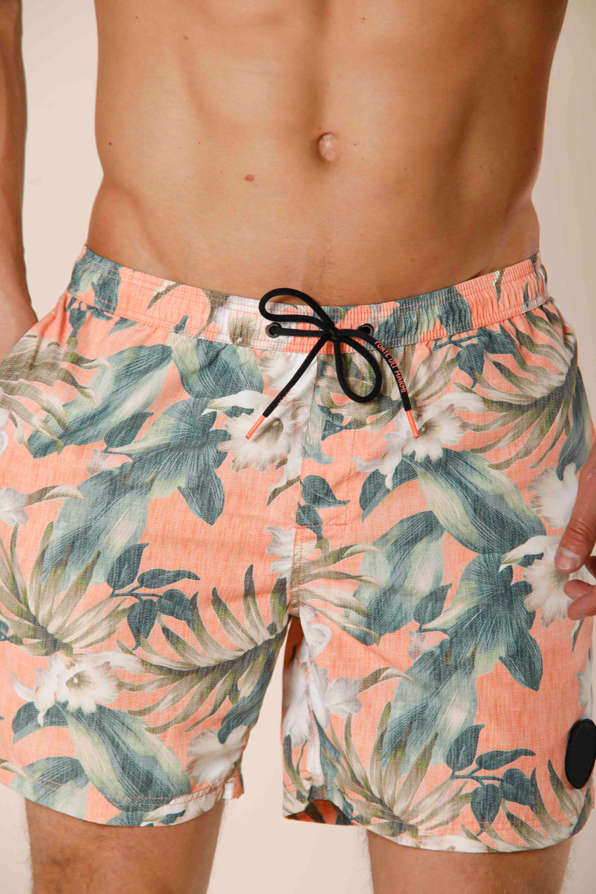 immagine 1 di costume da mare uomo in poliestere pattern fiori rosa modello Versilia Beach colore rosa di Mason's 