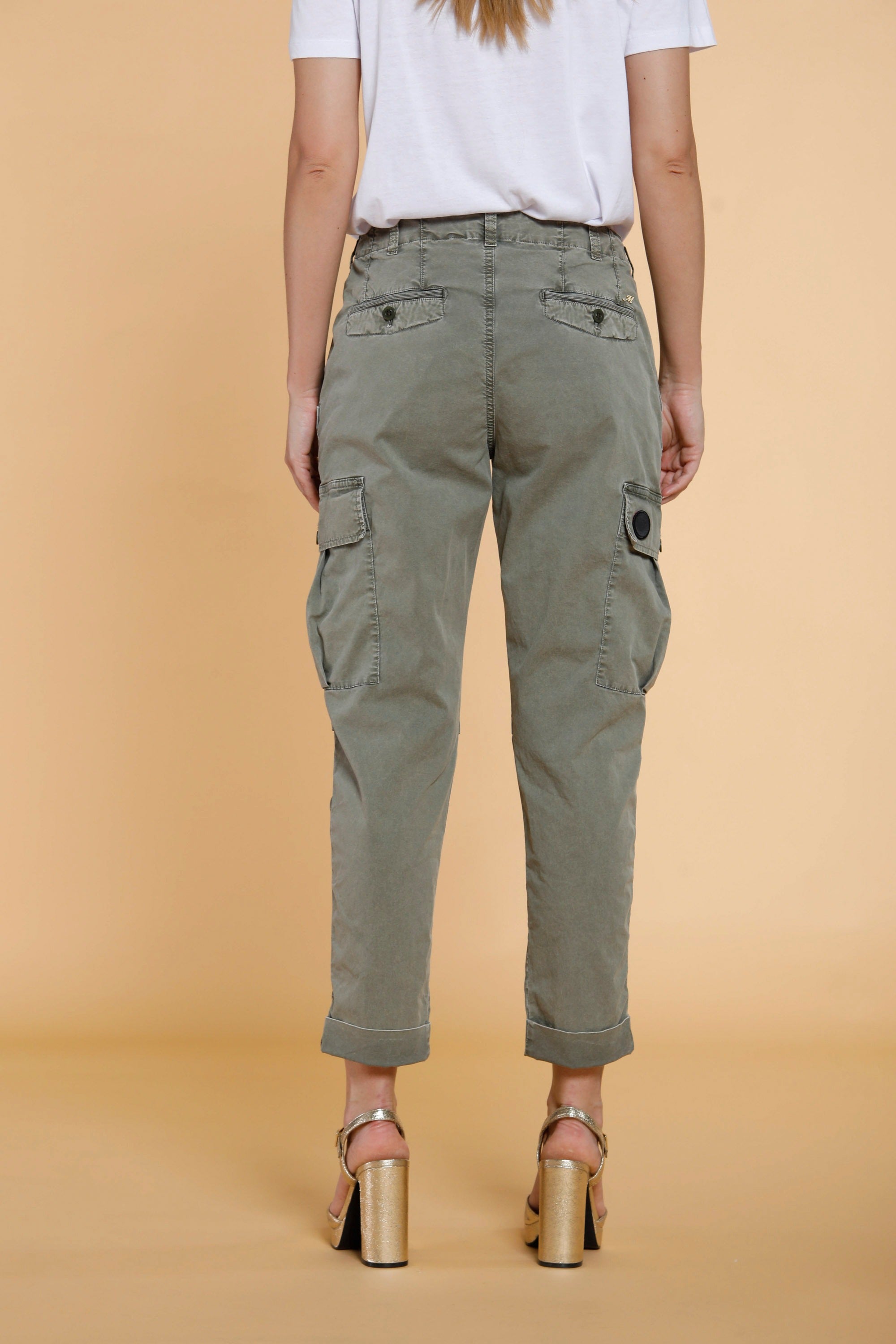 Judy Archivio woman cargo pants in stretch cotton icon washes relaxed