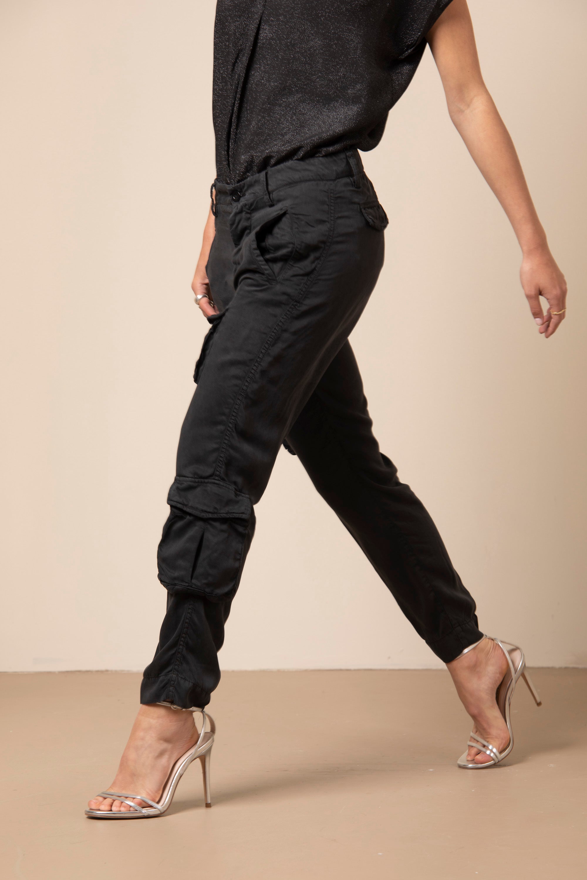 Asia Snake woman cargo pants in tencel with studs relaxed