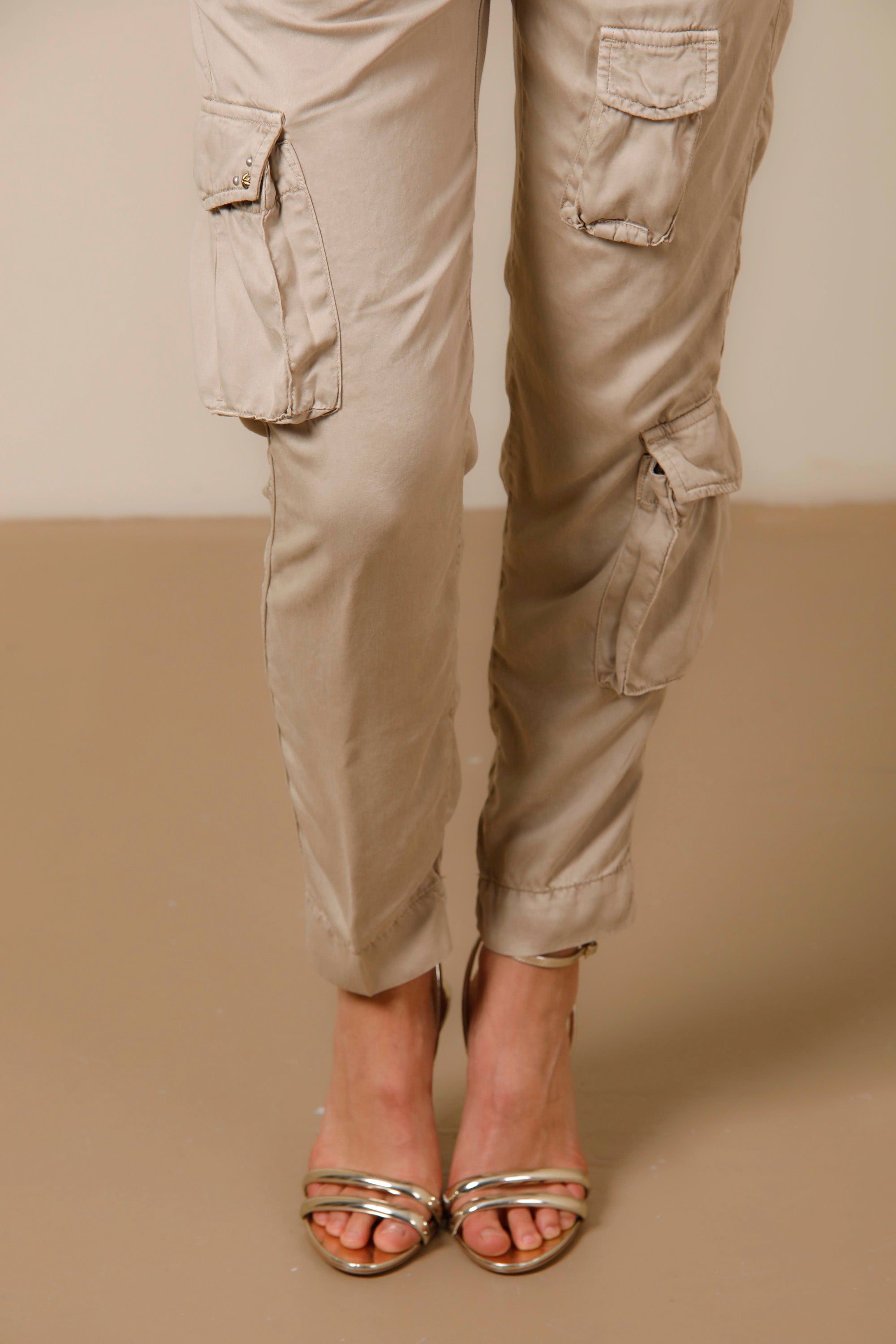 Asia Snake woman cargo pants in tencel with studs relaxed