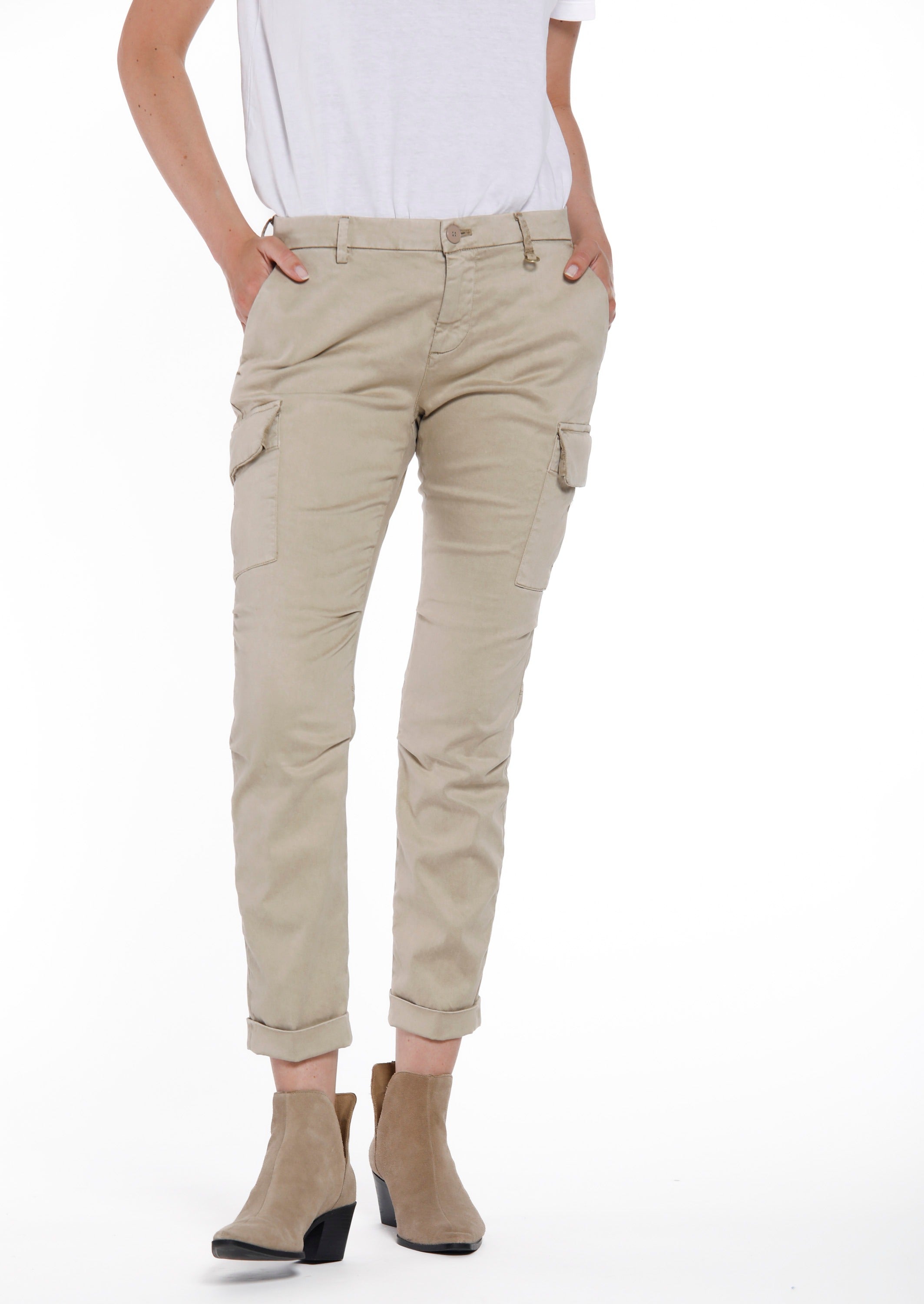 Chile City woman cargo pants in stretch satin icon washes curvy